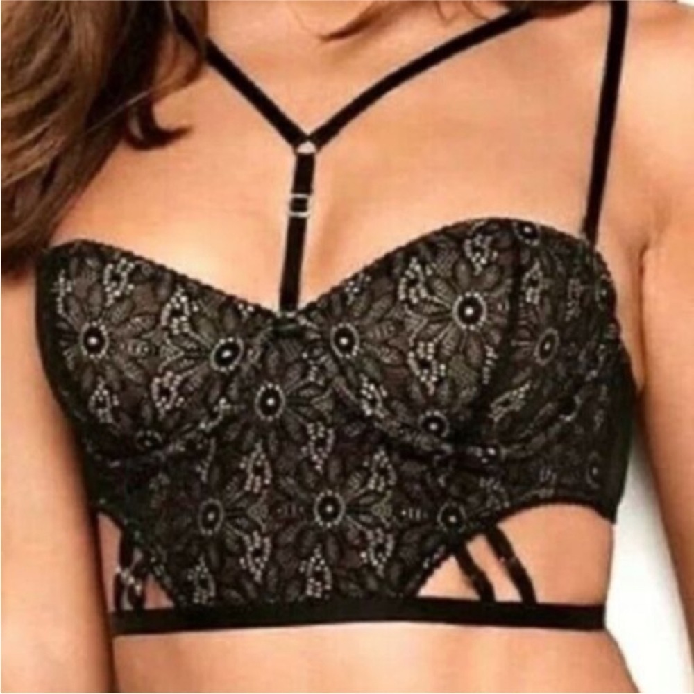 VICTORIA’S SECRET Very Sexy Balconet Strappy Lace Bra 34C Black Lingerie 34 C